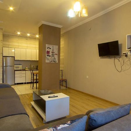 Home Apartments Tbilisi Eksteriør billede