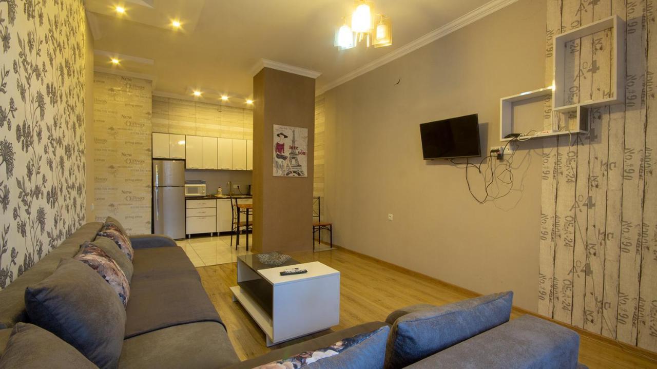 Home Apartments Tbilisi Eksteriør billede